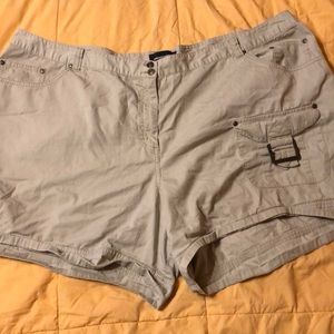 Size 26 cargo style shorts plus sized